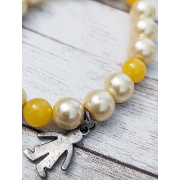 Vintage Stretch Bracelet - Cream & Yellow with Man Charm - Picture 5 of 5